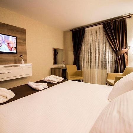 Hotel Business Han نفسهير المظهر الخارجي الصورة